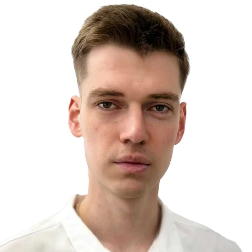 Врач стоматологтерапевт Комаров Михаил Владимирович
